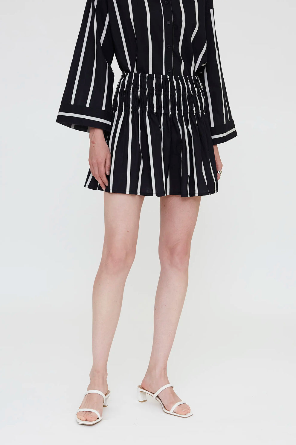 GONNA RIGHE WILD PONY