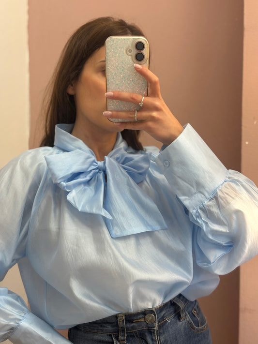 CAMICIA CHIFFON CON FIOCCO AZZURRA