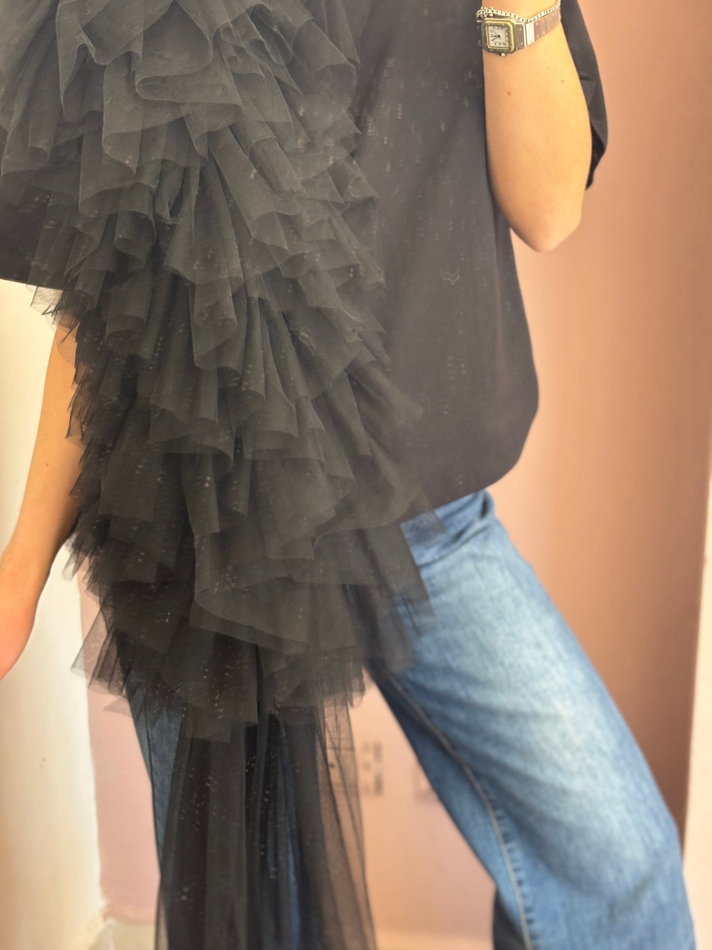 T-SHIRT NERA CON TULLE