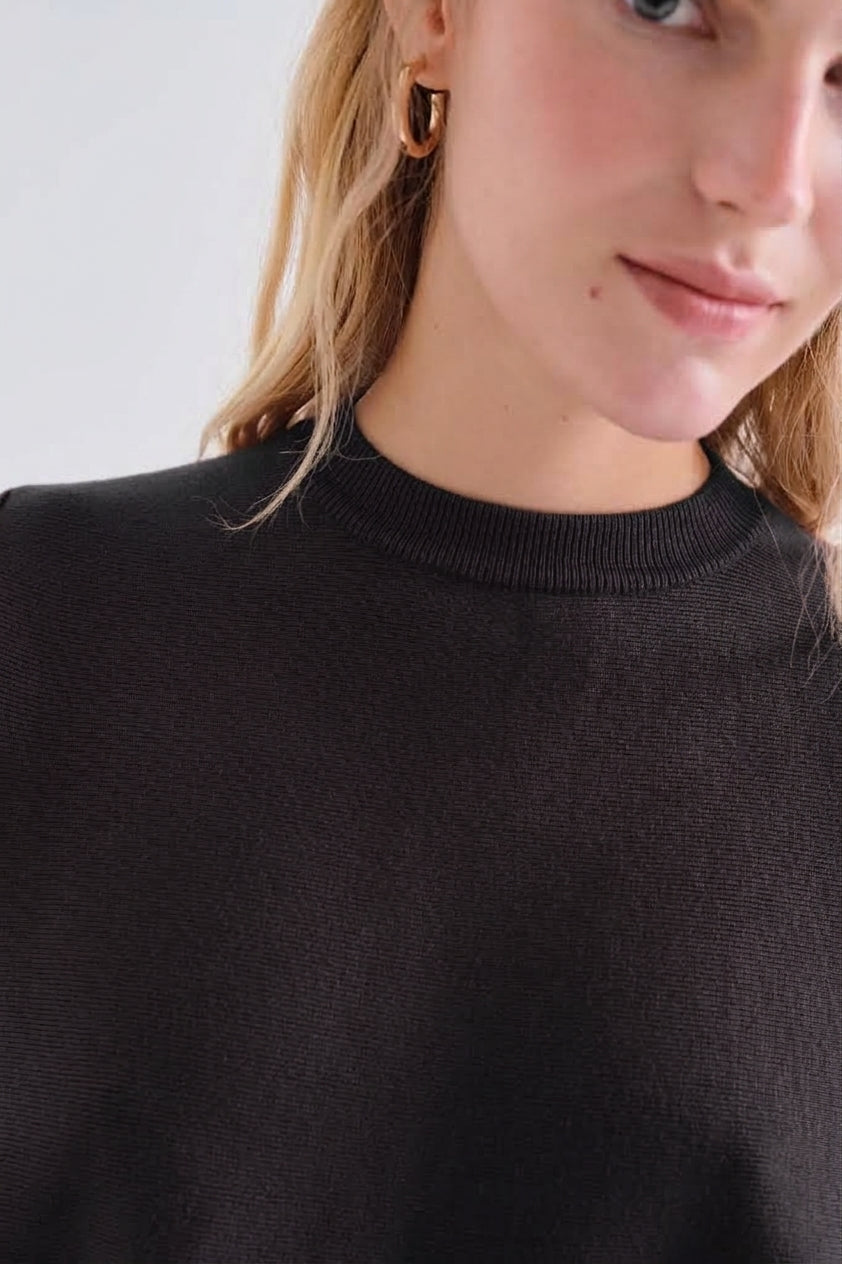 MAGLIA TRAPEZIO NERA