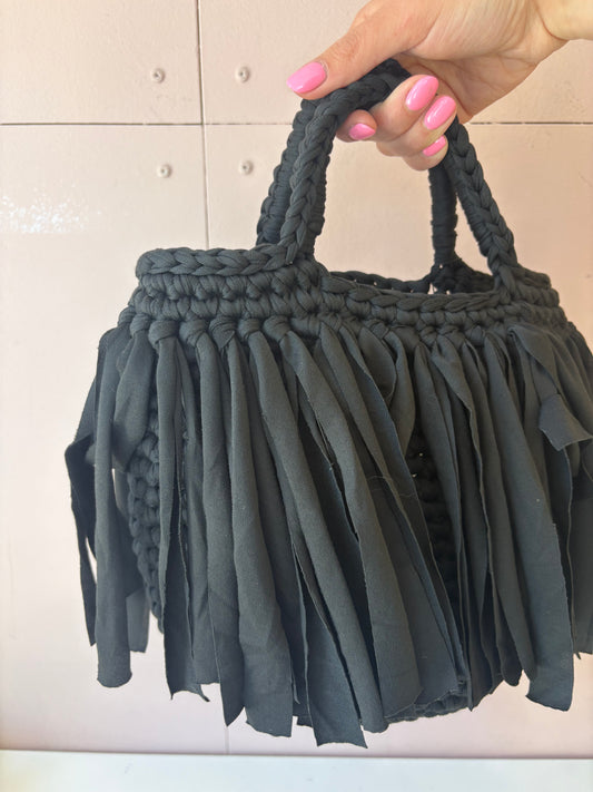 MINI BAG NERA CON FRANGE