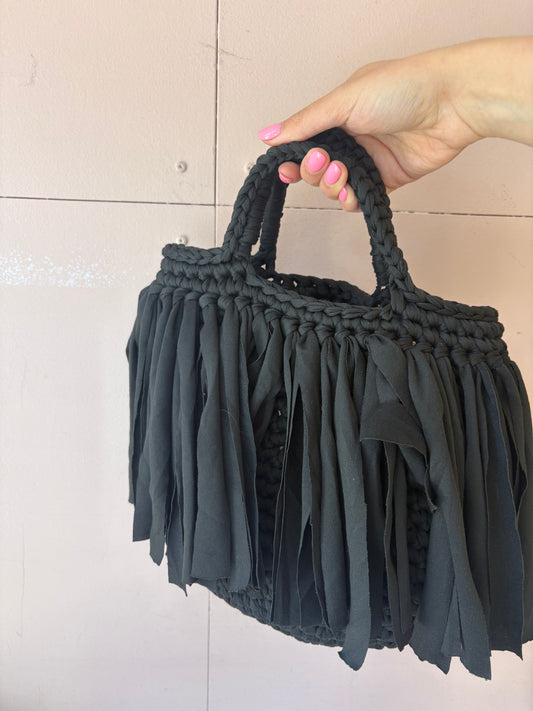 MINI BAG NERA CON FRANGE