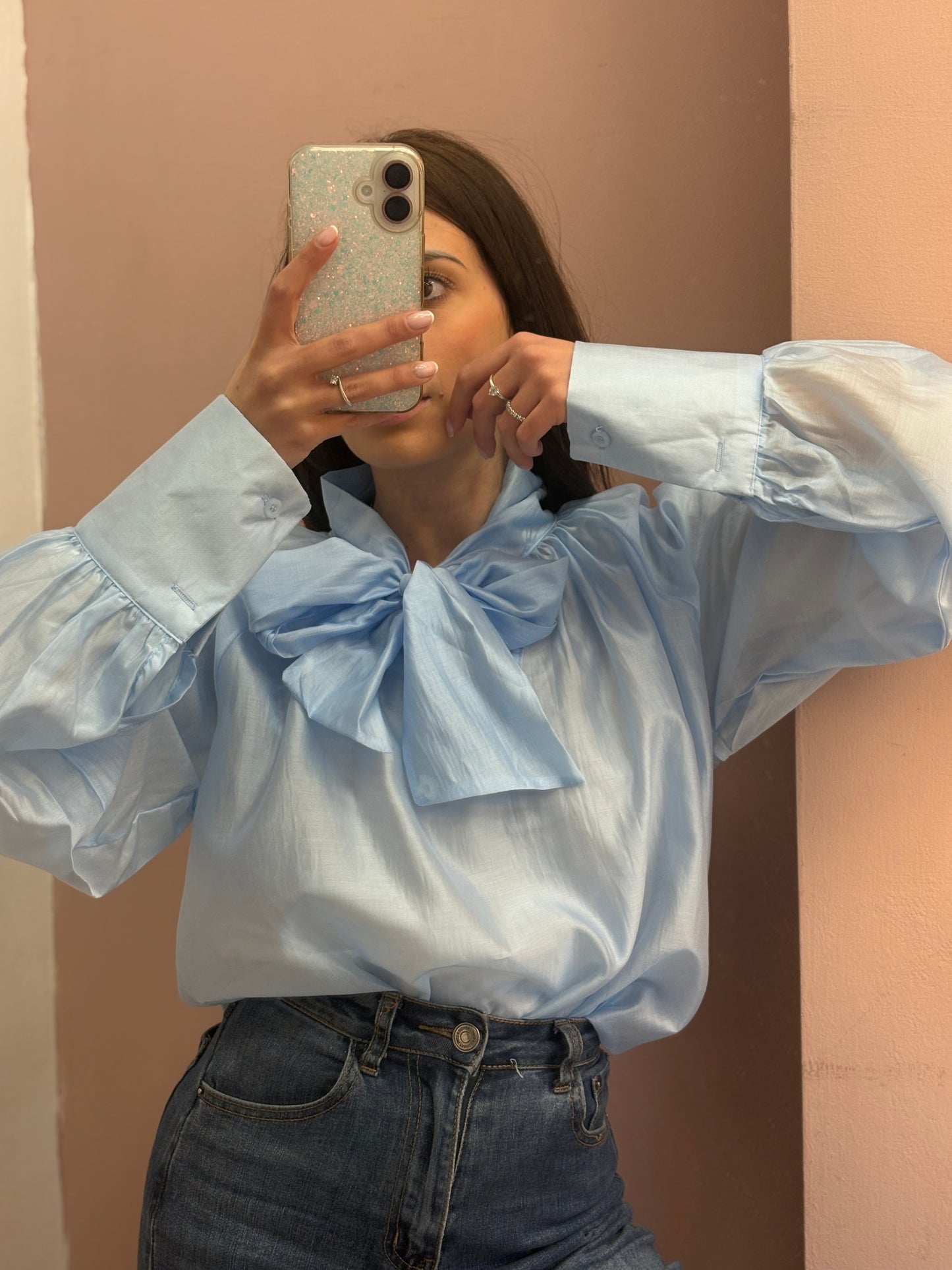 CAMICIA CHIFFON CON FIOCCO AZZURRA