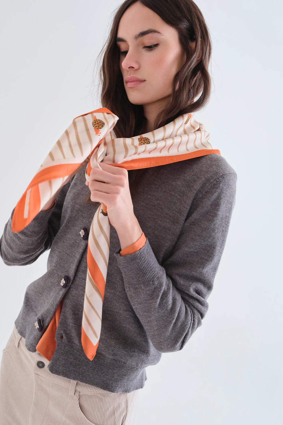CARDIGAN CON BOTTONI FLOREALI COMPANIA FANTASTICA